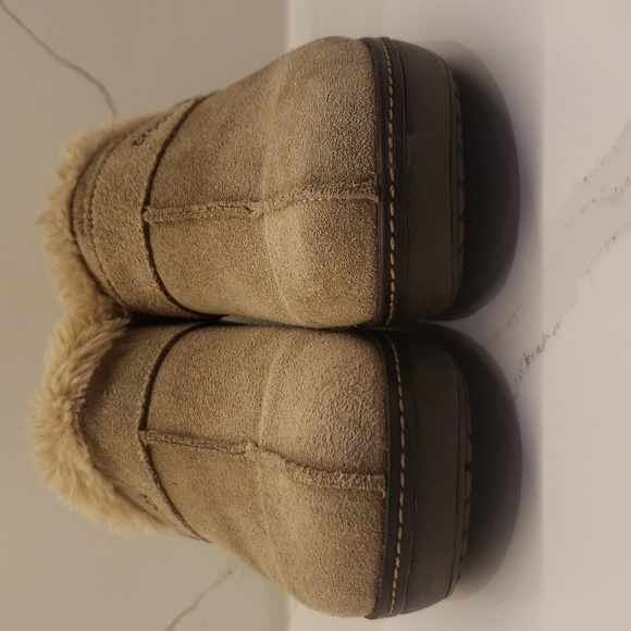 CROCS Clogs Suede Fur Heel Women's (size 6) - Picture 3 of 12
